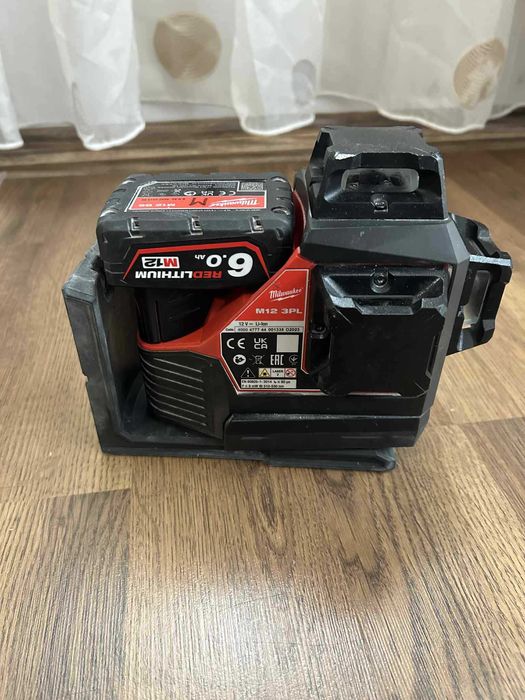 Лазерен нивелир Milwaukee