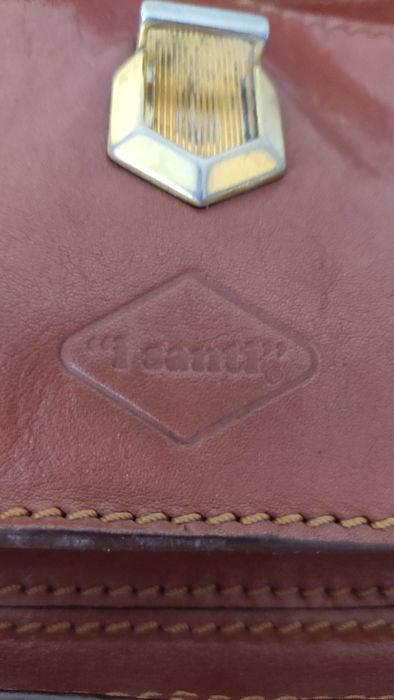 Маркова италианска чанта от естествена кожа в кафяв цвят