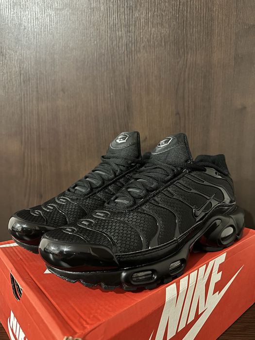 Nike Air Max Plus Triple Black - 40,41,42,43,44,45,46
