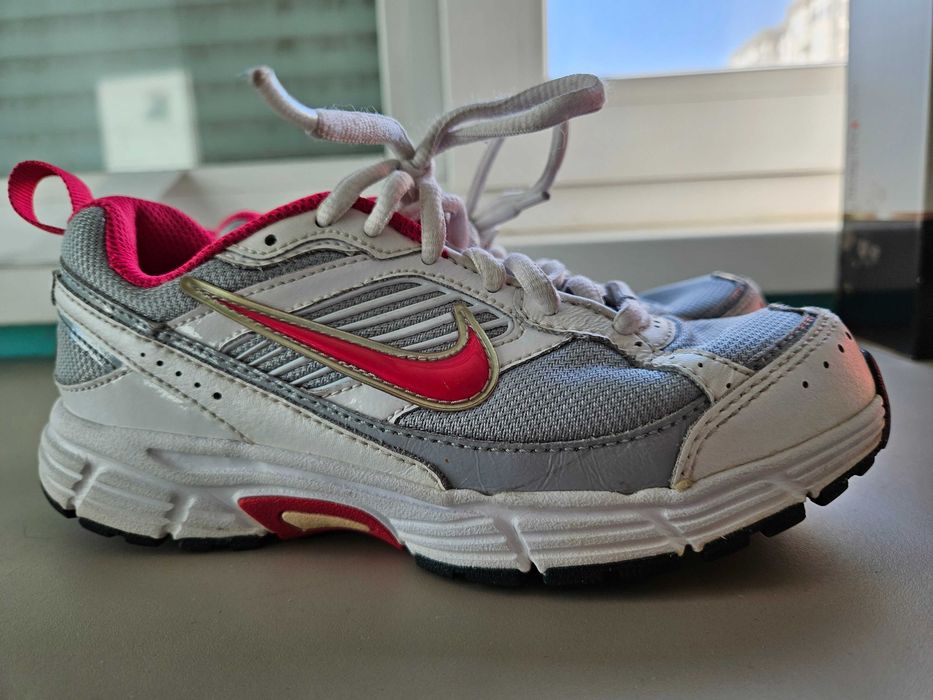 Маратонки за момиче Nike
