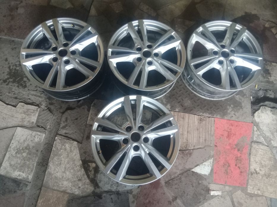 Диски R17  на тойоту