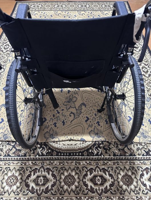 Продам инвалидное кресло