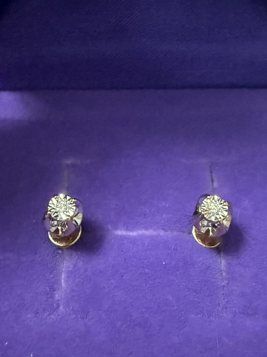 Бриллиантовые пусеты