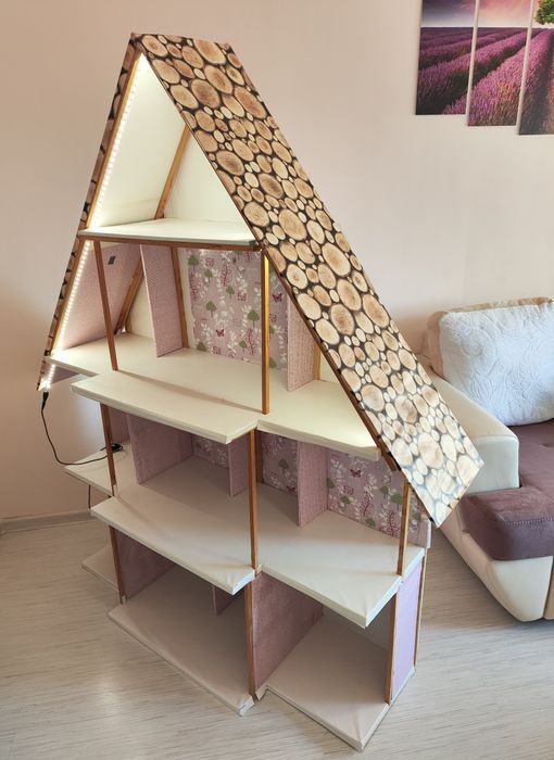 Голяма къща за кукли