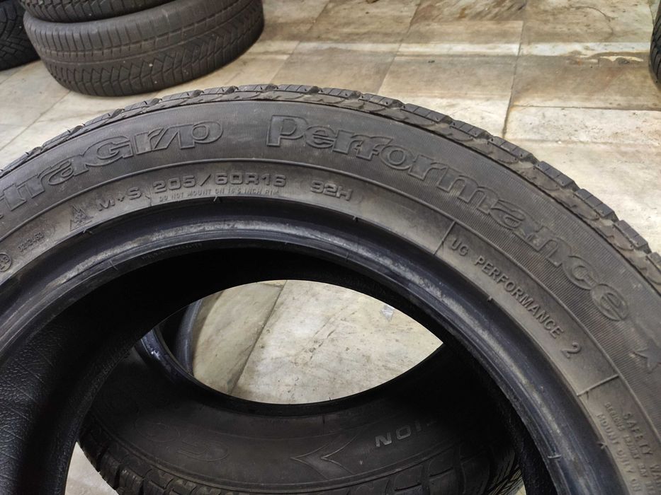 2бр Зимни Гуми 205 60 16 - Goodyear
