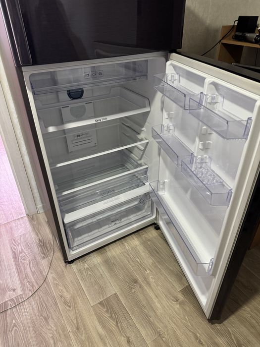 Двухкамерный холодильник Samsung RT-53K6340UT