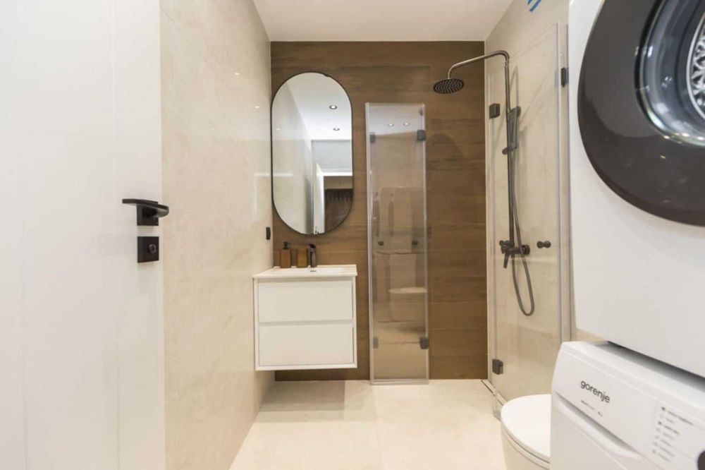 Дава се под наем Двустаен апартамент в София, Младост 4 - 63 кв.м за 847.62 € - Снимка #18