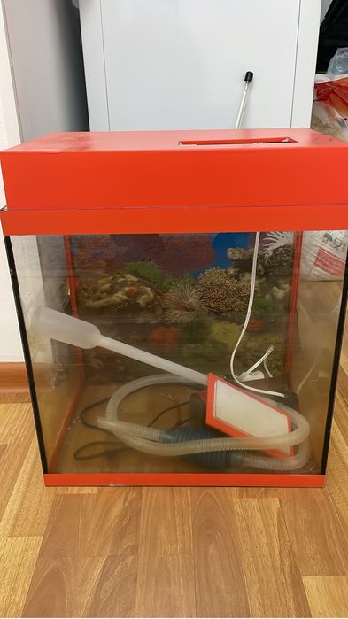 Продам аквариум 25-30 литров