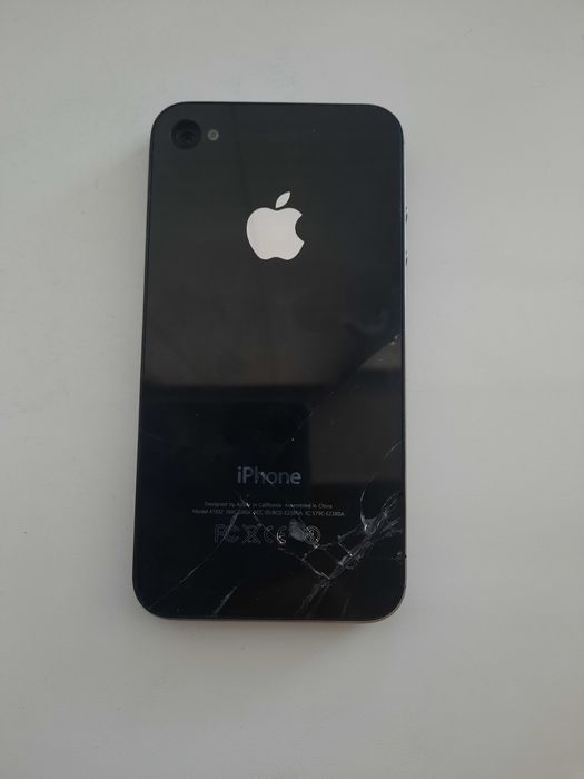 Продам 4 айфон на запчасти