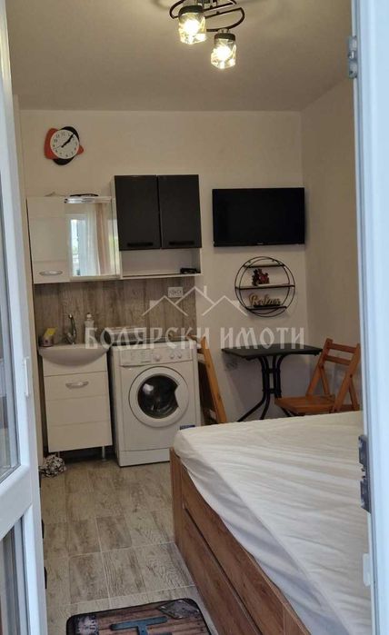 Дава се под наем Едностаен апартамент в Велико Търново, Център - 25 кв.м за 229.5 € - Снимка #1