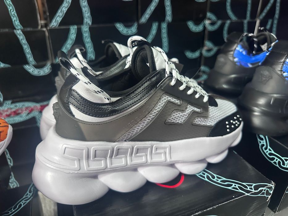 Versace Chain Reaction