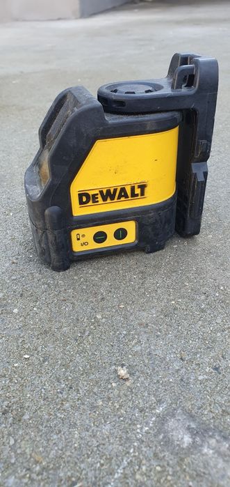 Nivela laser cu linii Dewalt (raza verde)
