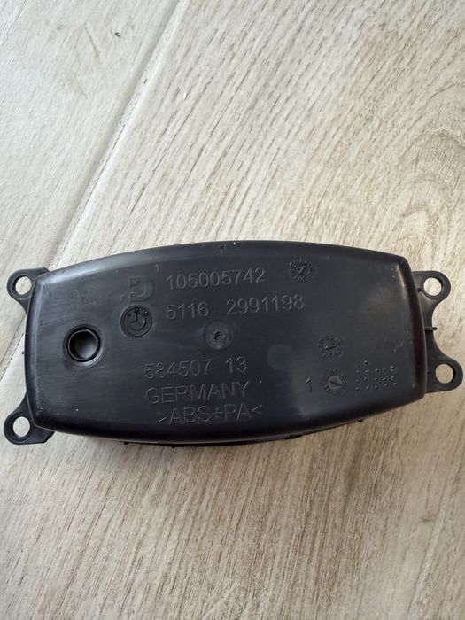 Продават се - жабка и монетник за Bmx X1 E84