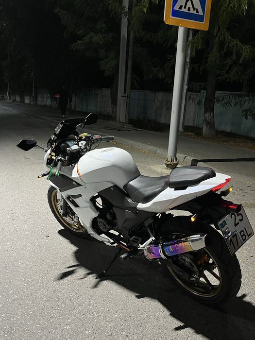 Мотоцикл Racer 200cc
