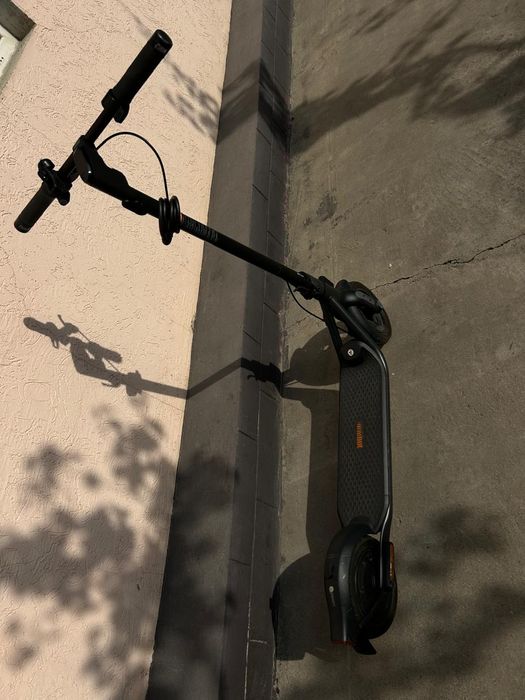 Электросамокат Segway ninebot F2