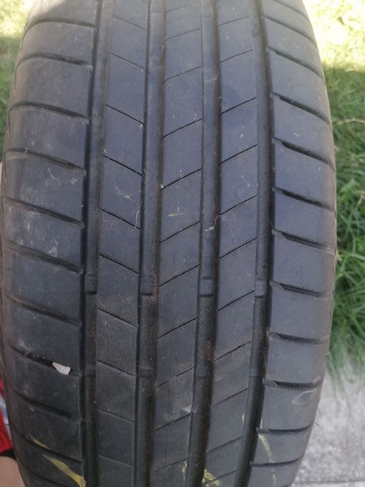Гуми 205/60/16..