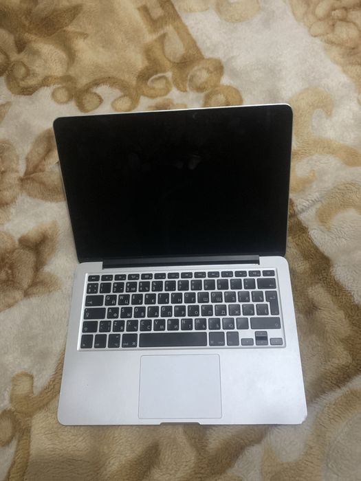 Продам макбук air 13pro