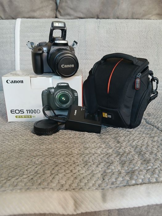 Фотоопарат Canon 1100 D