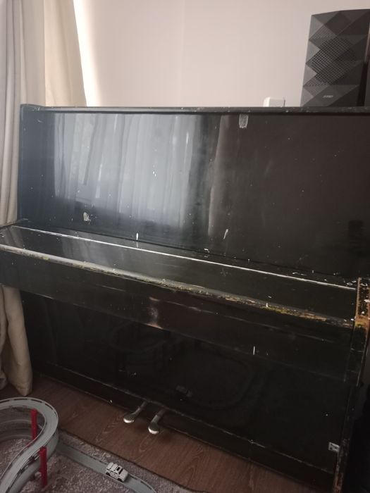 Продается пианино