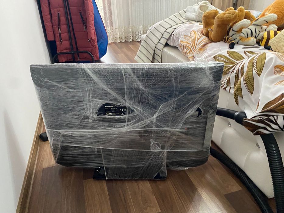 Tv LCD Panasonic ,model Tx-L 32C3E,diagonala 32 inchi(81 cm)