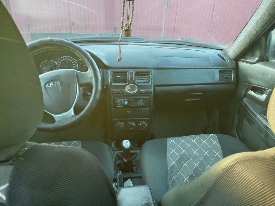 Продам приору уневерсал