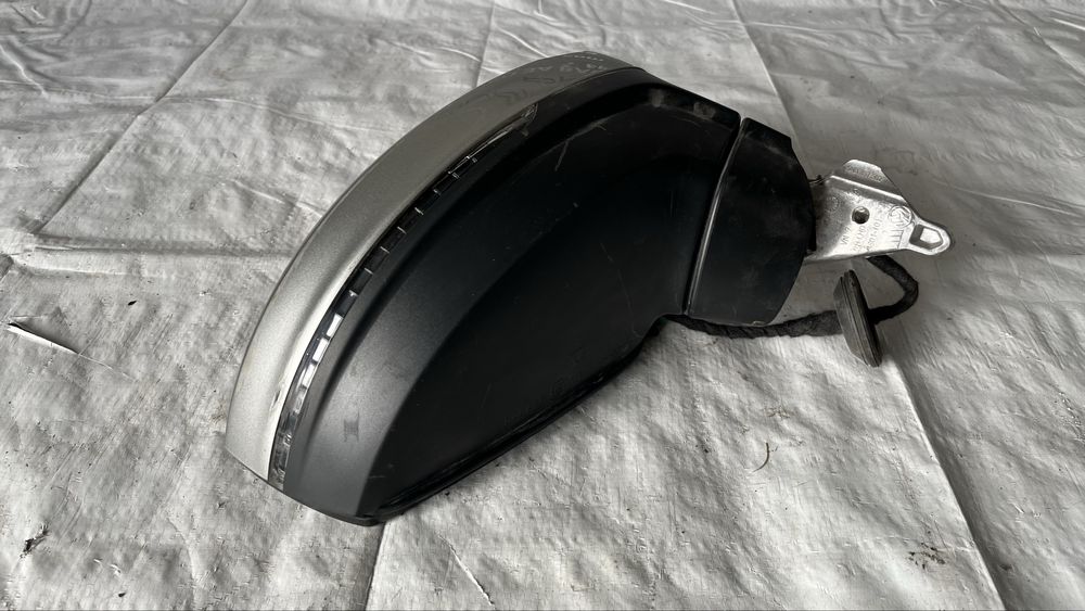 2 броя ляво и 1 брой дясно огледало VW Tiguan 2 2016-