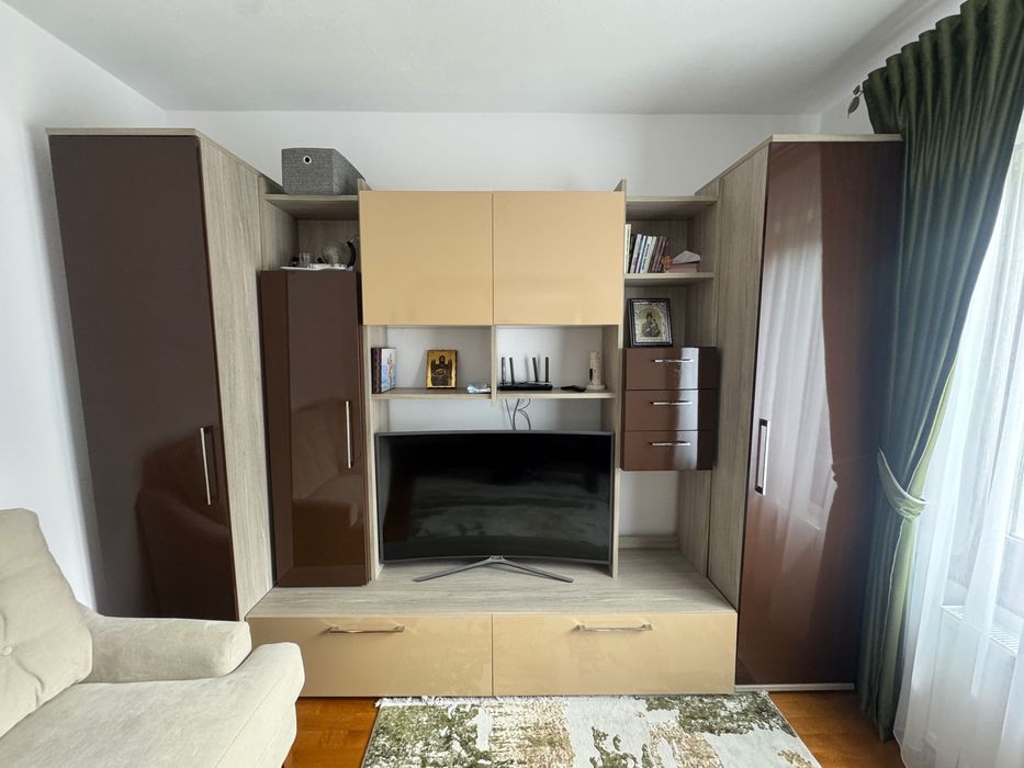 Vand mobila Living
