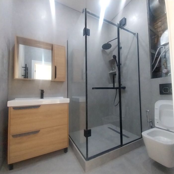 Кафельшик и сантехни