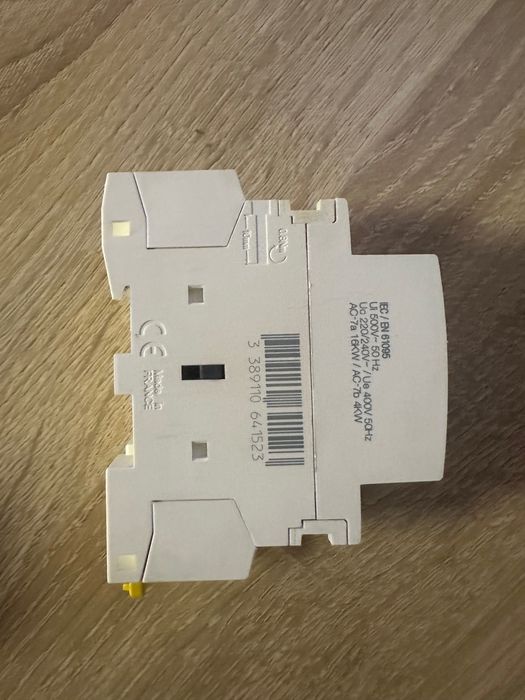 Contactor Schneider Electric GC2540M5 – 25A,4poli–5 bucăți disponibile