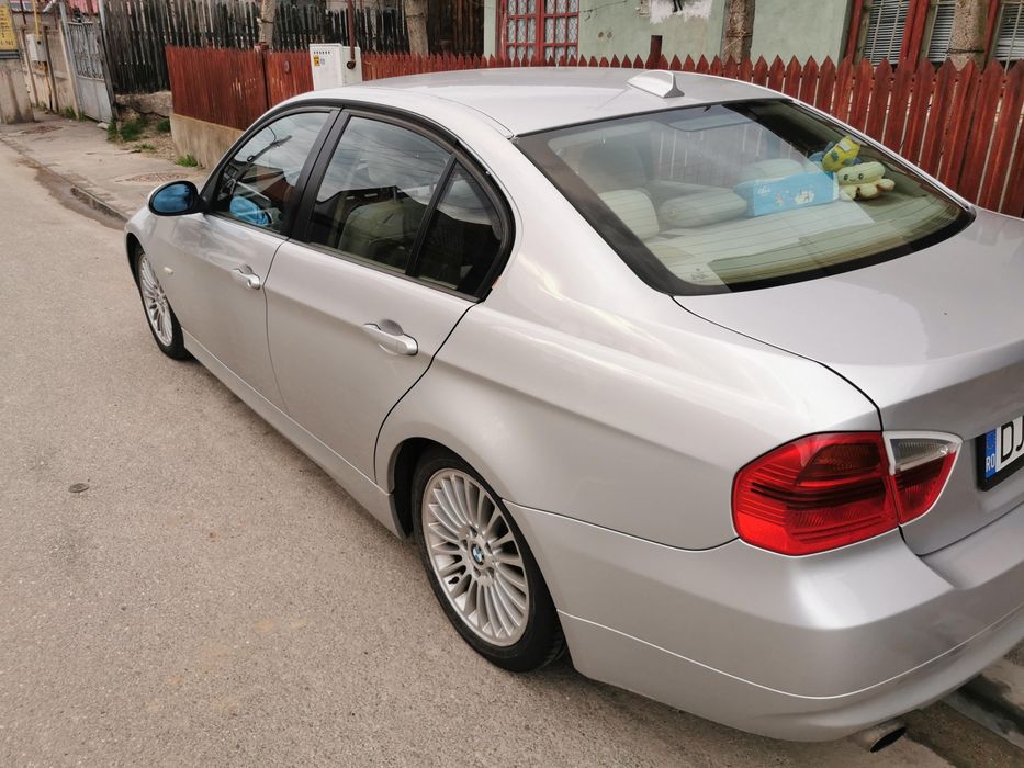 BMW Seria 3 (E90) - 2.0 Diesel (163 CP) - Navigație Mare