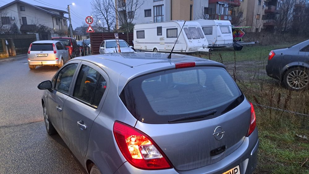 Opel corsa 1.2 benzina