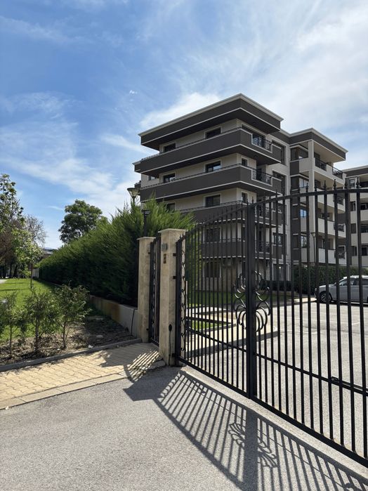 Дава се под наем Тристаен апартамент в Пловдив, Христо Смирненски - 120 кв.м за 999 € - Снимка #13