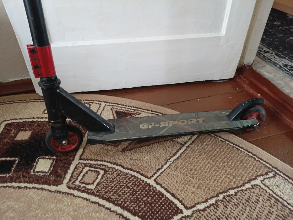 Продам трюковой самокат