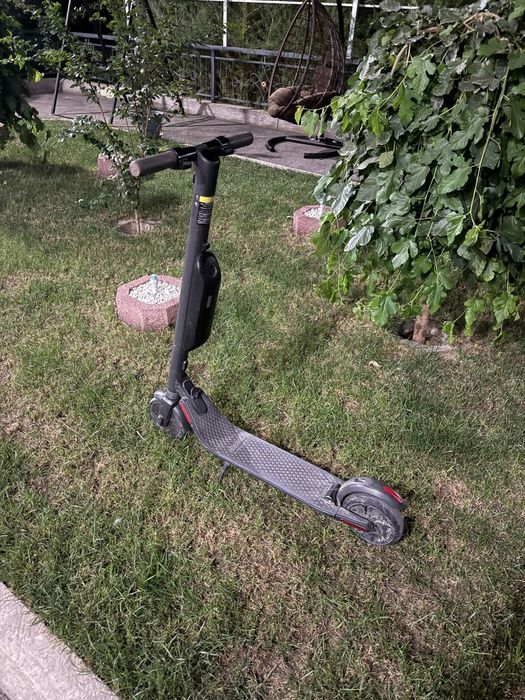 Электро самокат Ninebot es 4