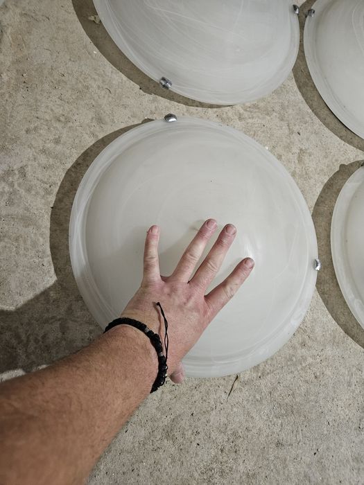 Таванни плафони запазен