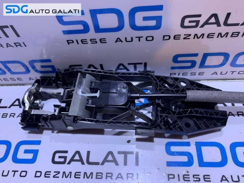 Suport Maner Interior cu Sufa Usa Portiera Dreapta Fata VW Golf 6 2008 - 2014 Cod 5N0837885G