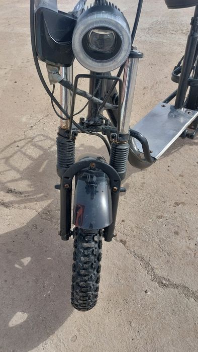 Электровелосипед(электроскутер)  сатылады.