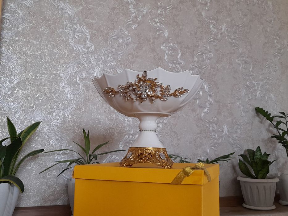 Фрукты ваза сатылады.