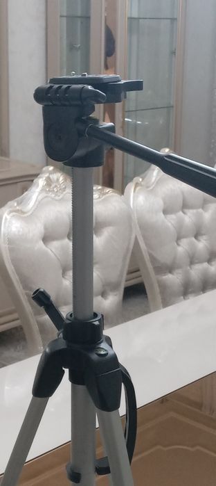 Штатив универсалний, для камеры и фото.