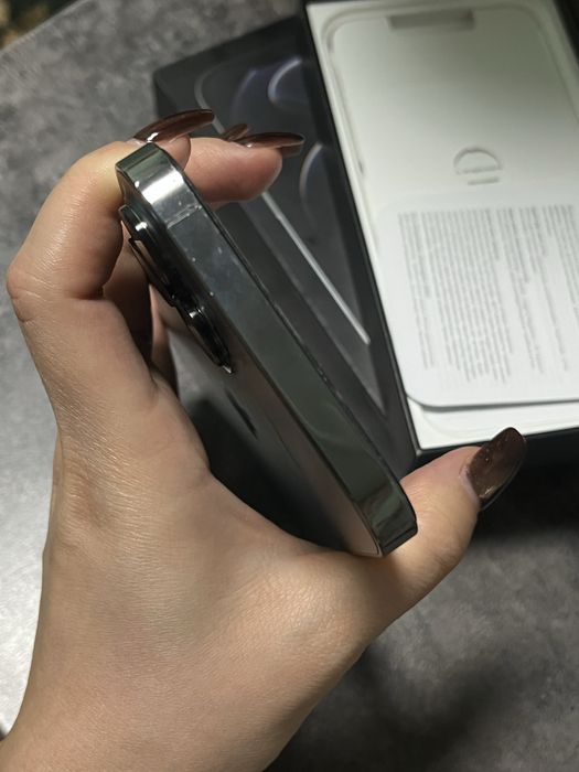 Продам iphone 12Pro Max