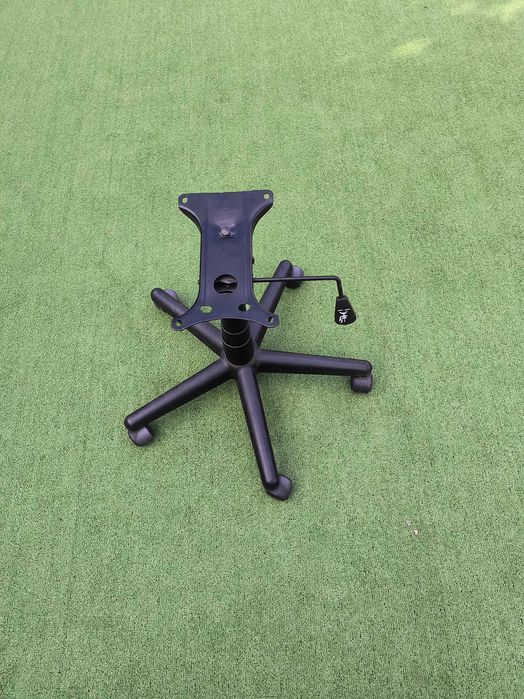 Основа за офис стол с колелца и работещ амортисьор-25 лв.