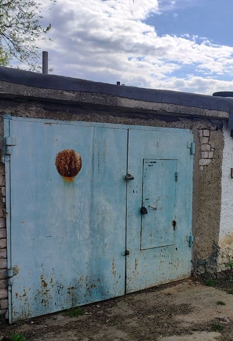 Продам гараж в старой части города