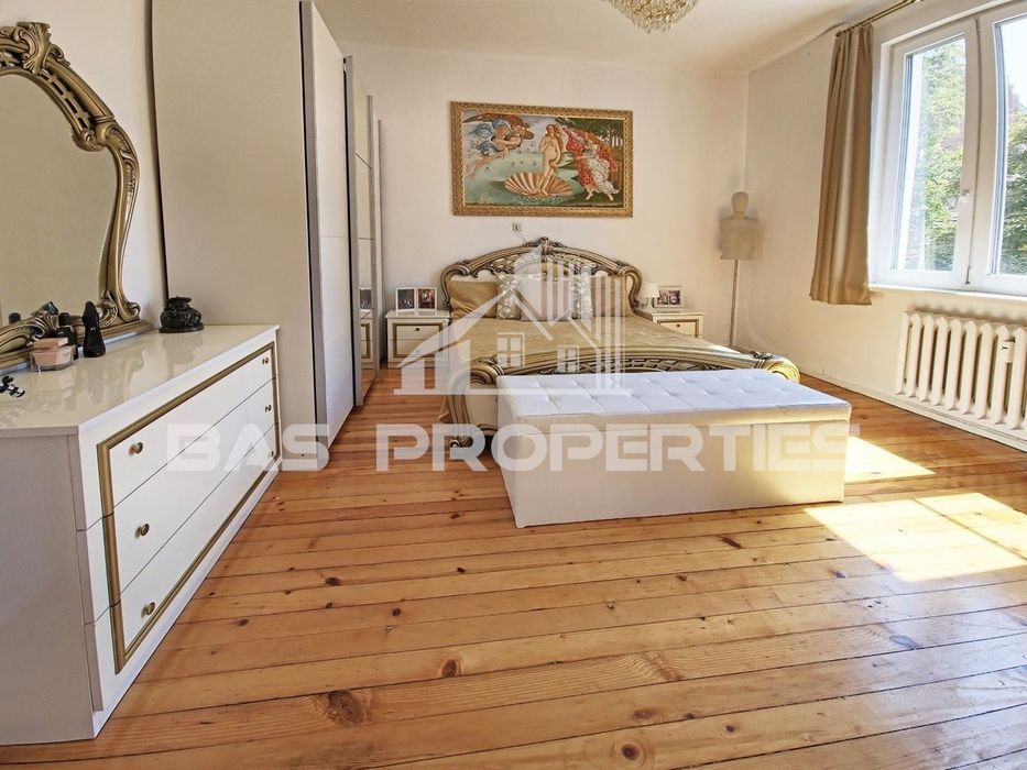 Продава се Тристаен апартамент в София, Докторски паметник - 110 кв.м за 2759 €/кв.м - Снимка #9