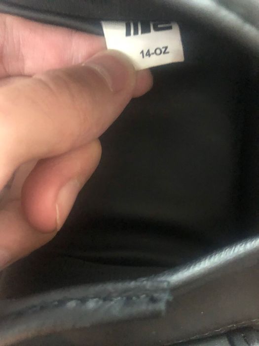 Боксерские перчатки