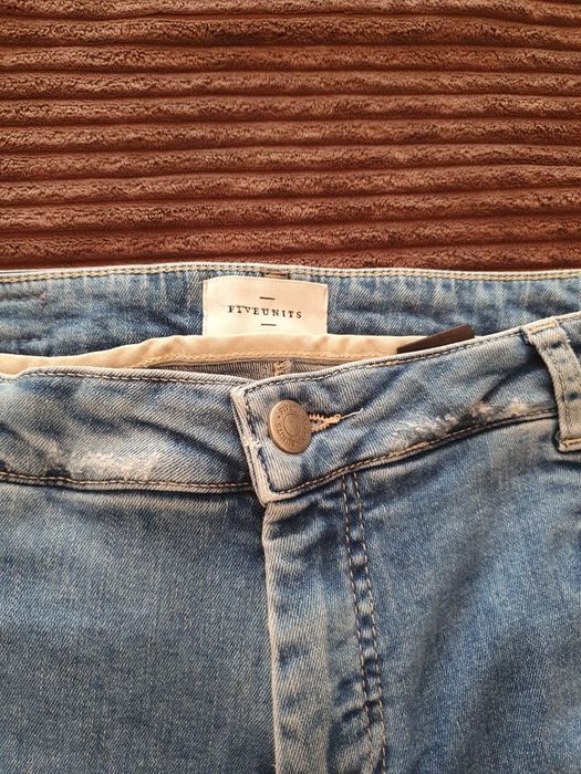 Дамски дънки със странични джобове