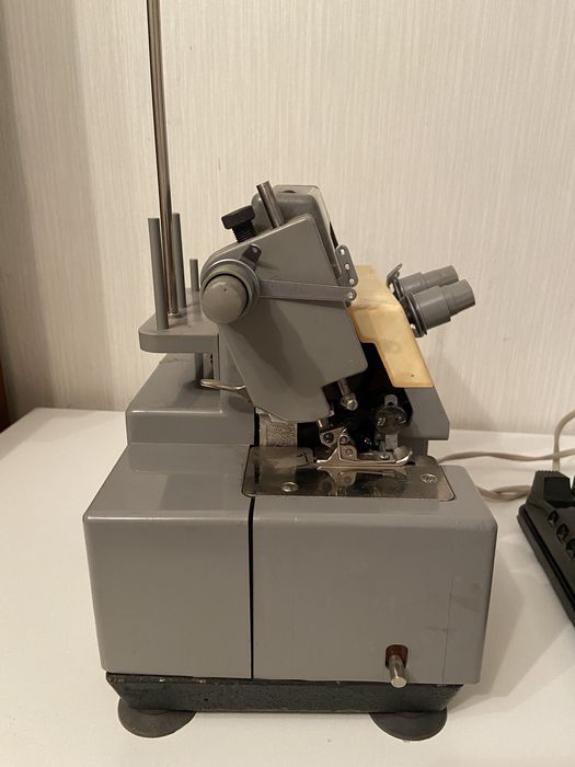 Оверлок,Краеобмёточный станок «КРОШ» (СССР)