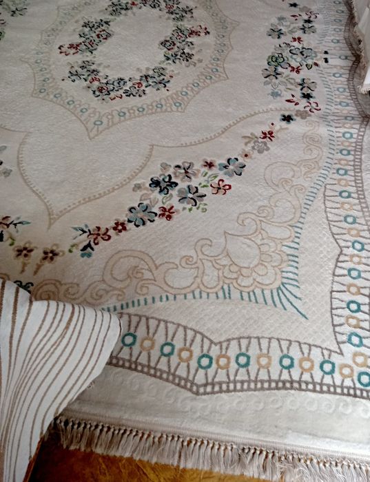 Срочно продам шелковый ковер