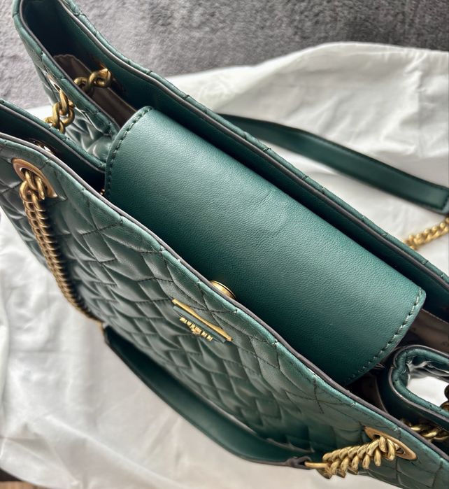 Дамска чанта Guess