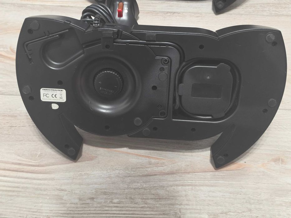 Controller zbor Thrustmaster T-Flight Hotas X V2  pentru PC sau PS3