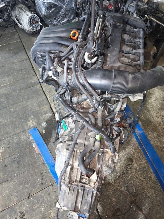 Двигатель с Ауди  А4 в6 ALT